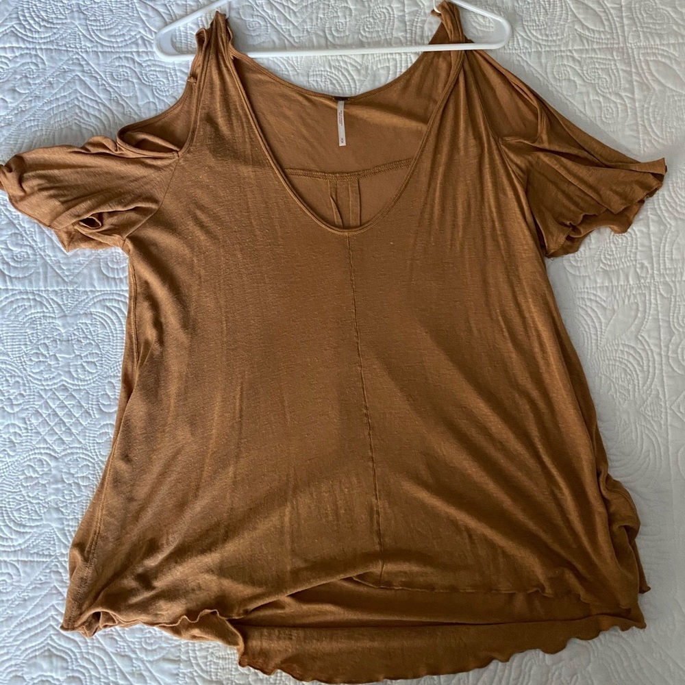 Off the shoulder tee shirt